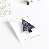 Embroidered Christmas Tree brooch, Liberty fabric Christmas tree brooch, Christmas tree badge handmade by Stitch Galore