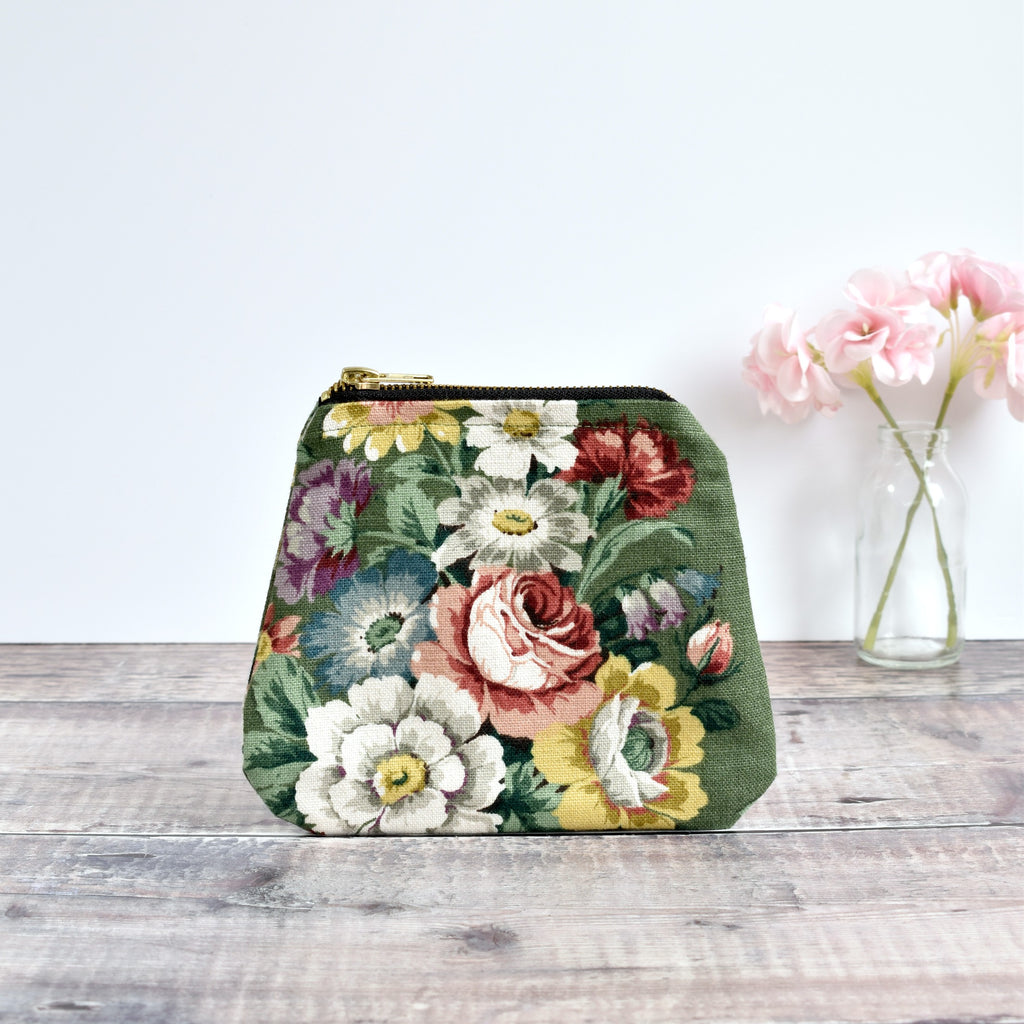 Zip Purse Makeup bag green floral vintage fabric purse