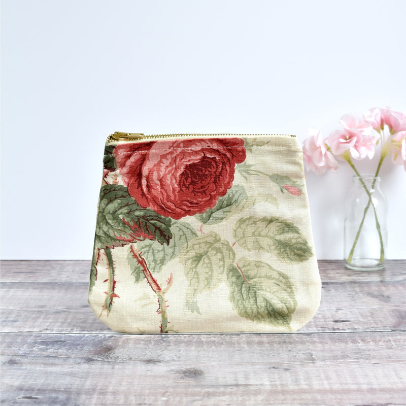 Zip pouch -  cream floral vintage fabric pouch